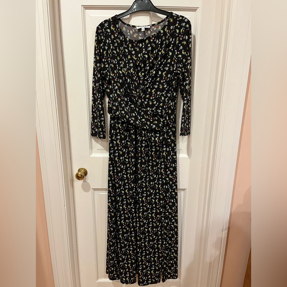 Chaus long sleeve women’s dress (M) with floral pattern